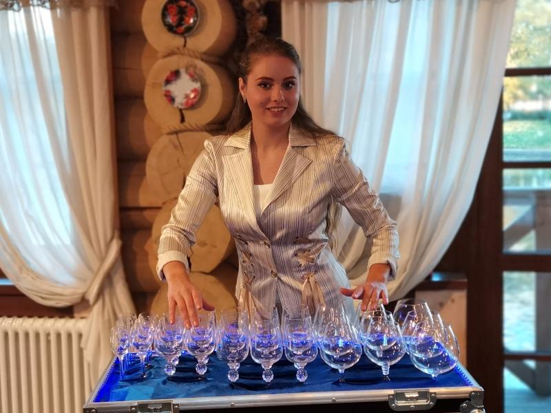 Игра на бокалах или хрустальная арфа