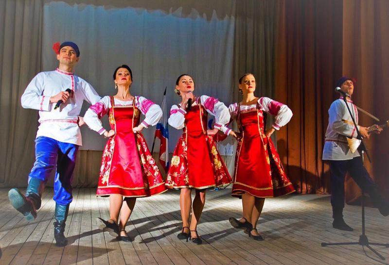 Фольклорная группа или народный ансамбль