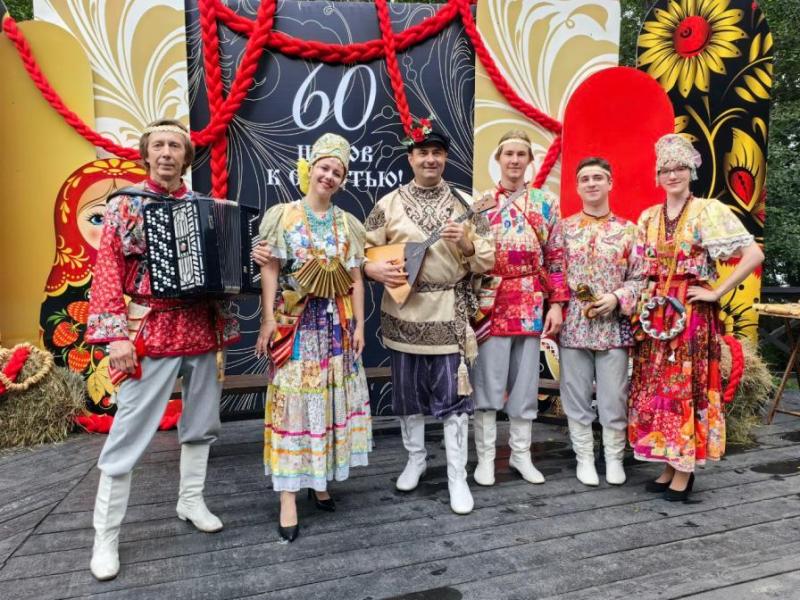 Фольклорная группа или народный ансамбль