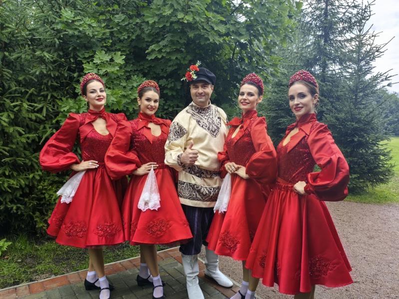 Фольклорная группа или народный ансамбль
